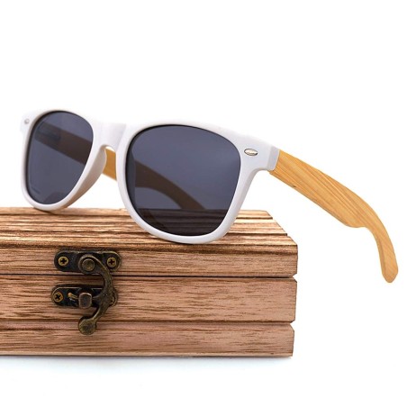 Gafas De Sol De Madera Unisex con Diseño Original. Montura en Blanco. Incluye Funda rígida.