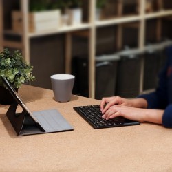 Teclado bluetooth en Español con Touchpad